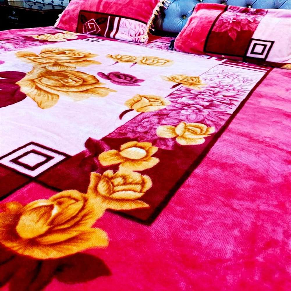 Royal Bloom Velvet Double Bed Blanket Set - Image 2